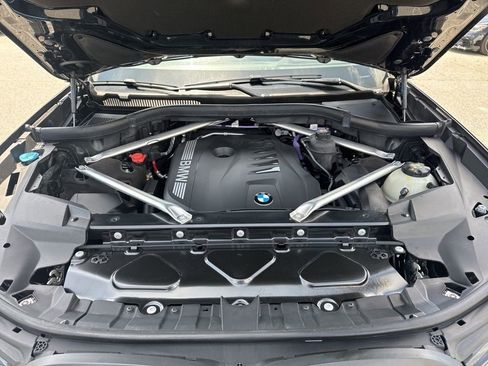 Used 2023 BMW X7 xDrive40i w/ M Sport Package image 37