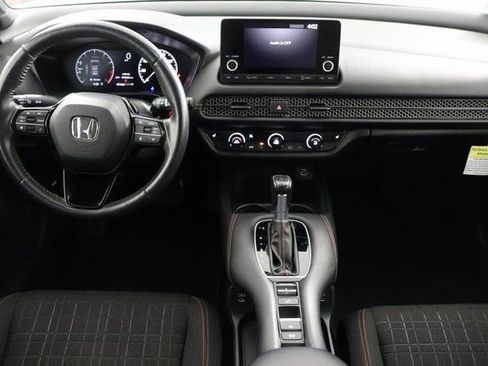 Used 2024 Honda HR-V Sport image 2