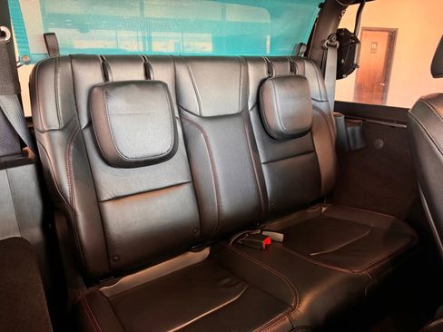 Used 2018 Jeep Wrangler Rubicon image 17