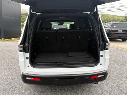New 2026 Jeep Grand Wagoneer Limited AWD/4WD image 7