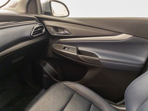 Used 2022 Chevrolet Bolt EUV Premier w/ Launch Edition image 31