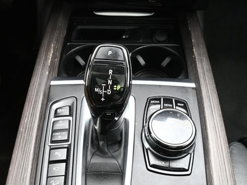 Used 2017 BMW X5 xDrive50i image 17