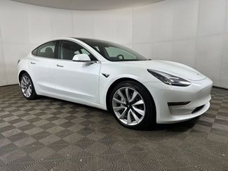 Used 2018 Tesla Model 3 Long Range video 2