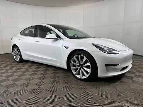 Used 2018 Tesla Model 3 Long Range image 2