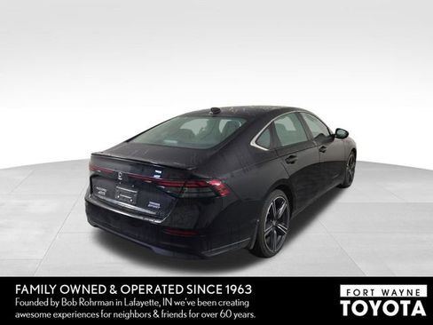 Used 2025 Honda Accord Sport image 7