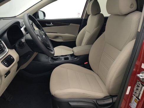 Used 2018 Kia Sorento FWD image 17