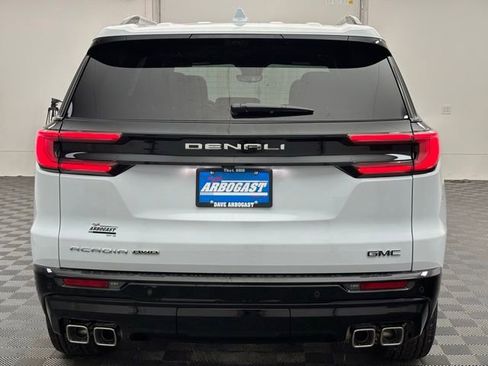 New 2026 GMC Acadia Denali Ultimate w/ LPO, Floor Liner Package AWD/4WD image 12