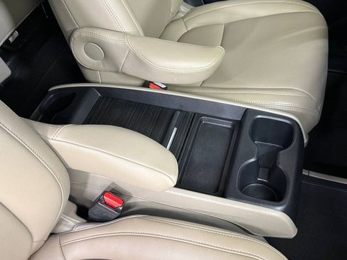 Used 2019 Honda Odyssey EX image 36