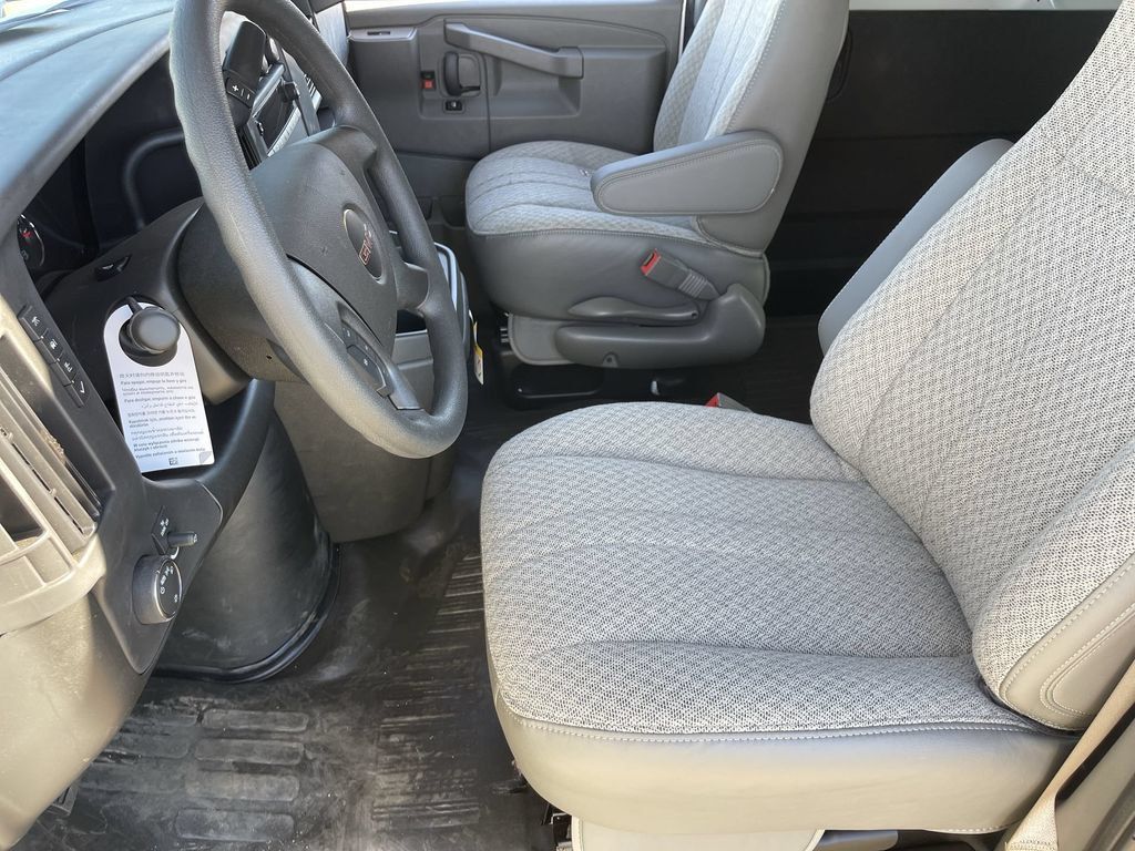 New 2025 GMC Savana 2500 Extended w/ Driver Convenience Package RWD image 19