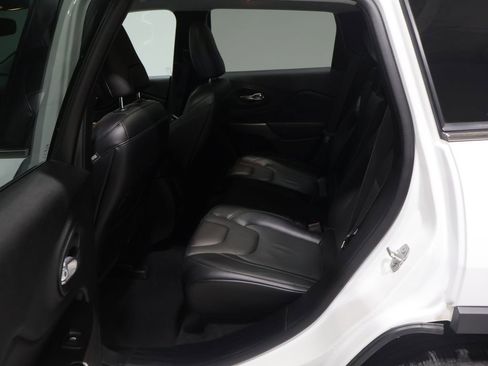Certified 2021 Jeep Cherokee Limited AWD/4WD image 19