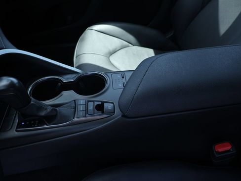 Used 2024 Toyota Camry XSE FWD image 19
