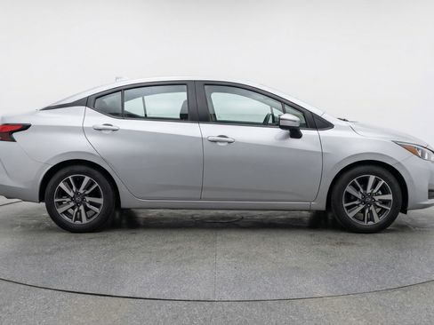 Used 2025 Nissan Versa SV FWD image 11