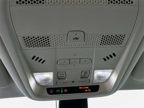 Used 2020 Cadillac XT6 Premium Luxury image 21