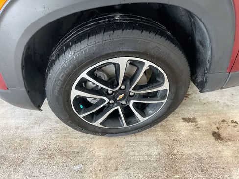 Used 2025 Chevrolet TrailBlazer LT image 10