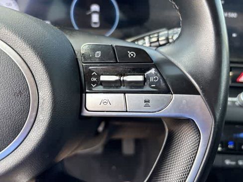 Used 2023 Hyundai Elantra SEL w/ Convenience Package FWD image 12