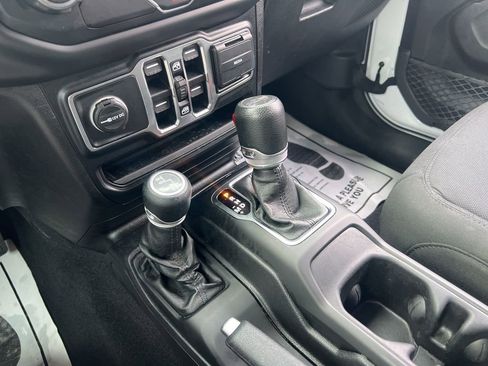 Used 2019 Jeep Wrangler Unlimited Sport image 20