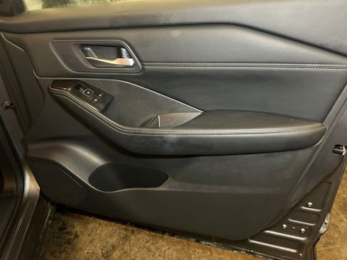 Used 2026 Nissan Rogue SL AWD/4WD image 17