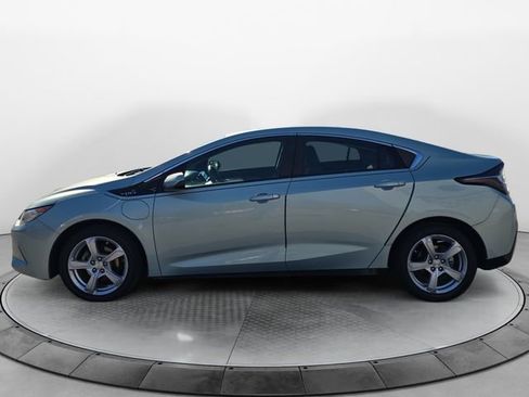 Used 2018 Chevrolet Volt LT image 2