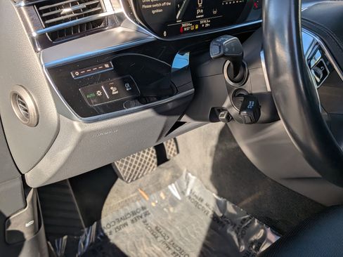 Used 2021 Audi A8 L 4.0T w/ Executive Plus Package image 17