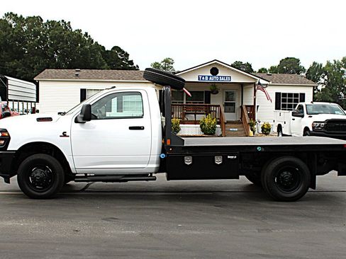 Used 2025 RAM 3500 Tradesman w/ Cold Weather Group AWD/4WD image 6
