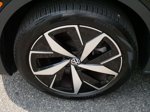 Used 2024 Volkswagen ID.4 Pro S AWD/4WD image 15