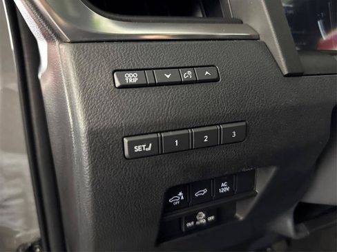 Used 2024 Lexus GX 550 w/ Cold Area Package AWD/4WD image 22
