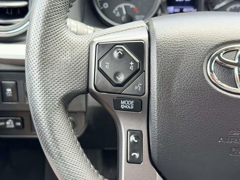 Certified 2022 Toyota Tacoma TRD Sport AWD/4WD image 9