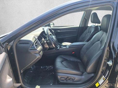 Used 2024 Toyota Camry XSE FWD image 9