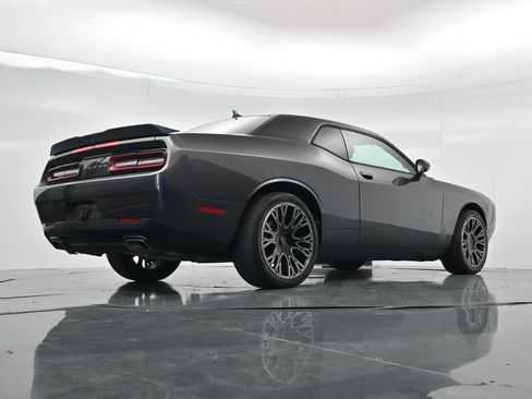 Used 2019 Dodge Challenger SXT w/ Blacktop Package RWD image 33