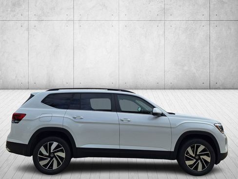 New 2026 Volkswagen Atlas SE image 6