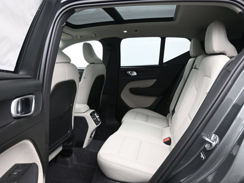 New 2026 Volvo XC40 B5 Ultra w/ Climate Package AWD/4WD image 25