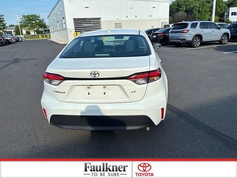 Certified 2024 Toyota Corolla LE FWD image 10