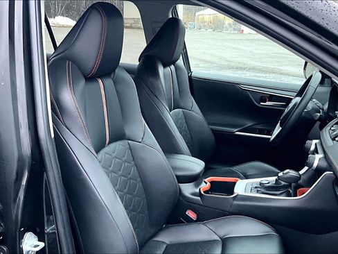 Used 2024 Toyota RAV4 Adventure image 7