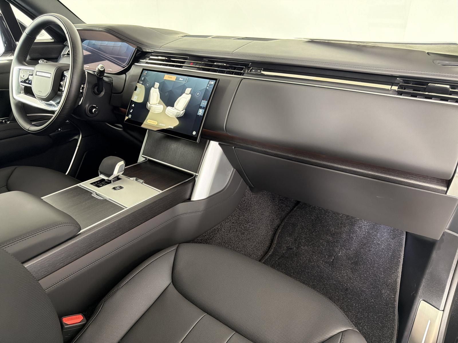 New 2026 Land Rover Range Rover SE AWD/4WD image 34