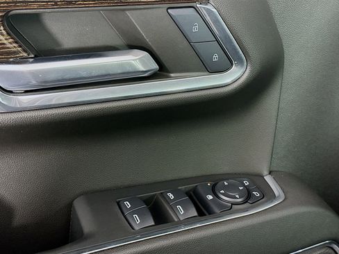 Used 2024 GMC Sierra 1500 Elevation image 15