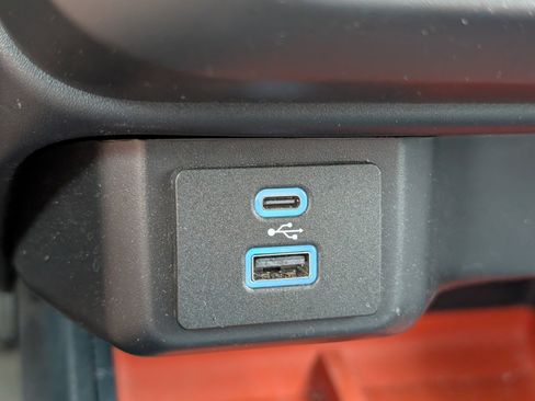 Used 2024 Ford Maverick XLT image 13