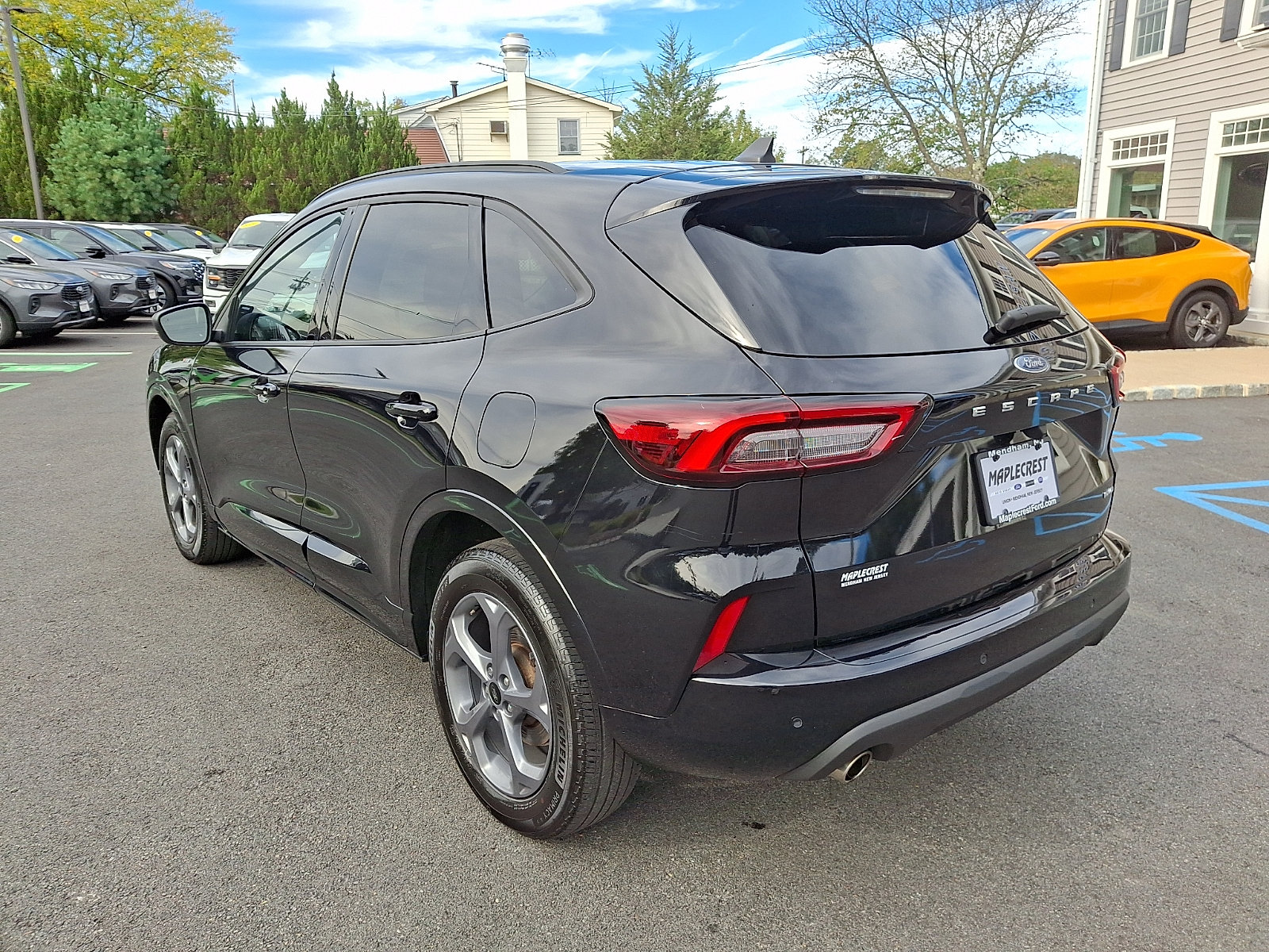 Used 2023 Ford Escape ST-Line w/ Tech Pack #1 AWD/4WD image 7