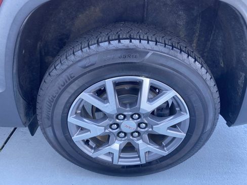 Used 2021 GMC Acadia SLT w/ Technology Package image 10