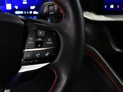 Used 2025 Ford Explorer ST image 19