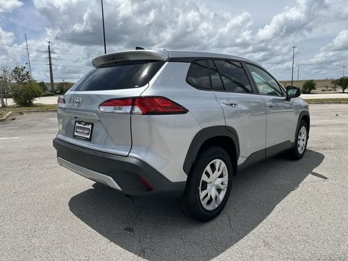 Used 2022 Toyota Corolla Cross L FWD image 14