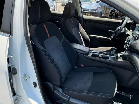 Used 2020 Nissan Sentra SR w/ Lighting Package FWD image 21