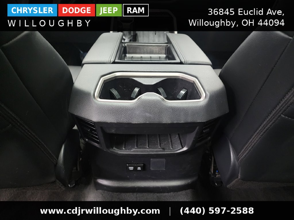 Used 2025 Toyota Tundra Limited AWD/4WD image 33