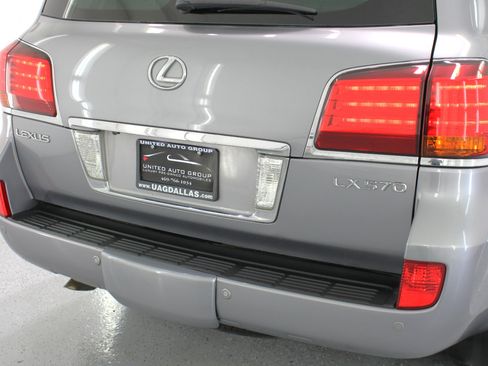 Used 2009 Lexus LX 570 4WD image 23