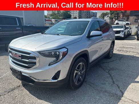 Used 2021 GMC Terrain SLT w/ Infotainment Package II AWD/4WD image 3