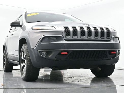 Used 2015 Jeep Cherokee Trailhawk image 39