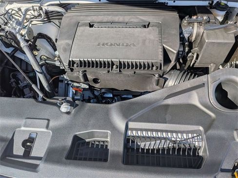 New 2025 Honda Pilot Touring image 34