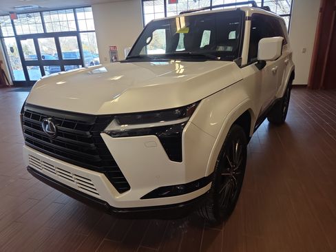 Used 2024 Lexus GX 550 Luxury+ image 7