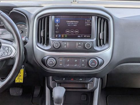 Used 2022 Chevrolet Colorado LT w/ Chrome Appearance Package RWD image 17