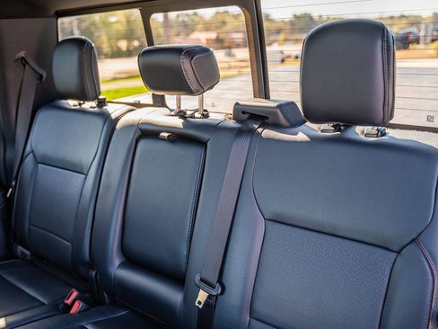 Certified 2022 Ford F150 Lariat w/ Equipment Group 502A High image 21