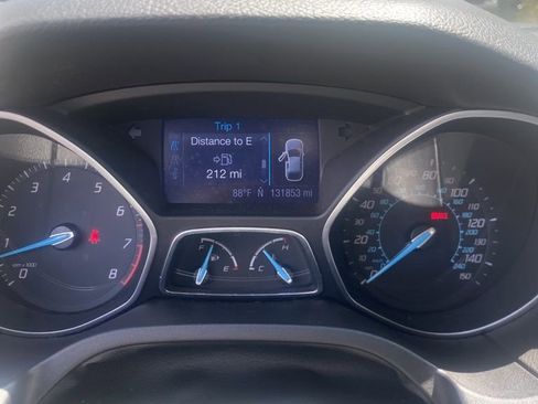 Used 2012 Ford Focus SE FWD image 7